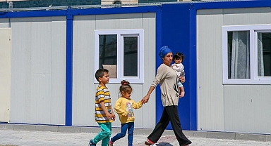 İskenderun'da kurulan 260 konteynerde yaşam başladı