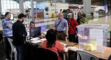 İstanbul Havalimanı'nda oy verme işlemi sürüyor