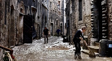 İtalya’da sel felaketi: 3 ölü