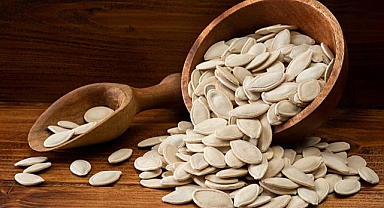 Kabak çekirdeğindeki büyük tehlike! Bağırsaklara bu zararını kimse bilmiyor...