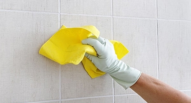 Kararmış kömür gibi fayans aralarını temizleme tekniği! Asla leke kalmıyor 