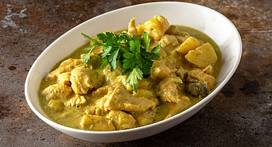 Köri Soslu Tavuk Tarifi