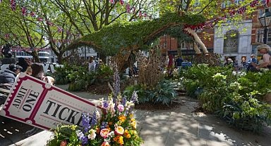 Londra çiçeklerle süslendi