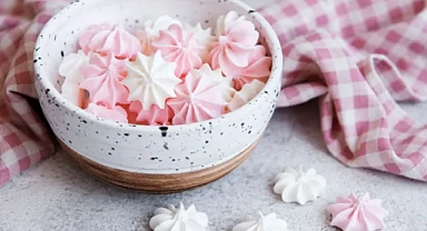 Mereng (beze) nedir? Nasıl yapılır? Kaç çeşit mereng vardır?