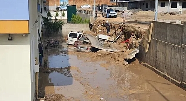 Mersin'de sağanak etkili oldu