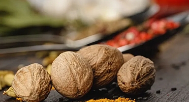 Muskat (Hint Cevizi) nedir, hangi yemeklerde kullanılır?