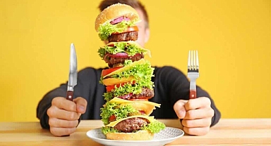 Neden yemek yeme isteğimi kontrol edemiyorum?