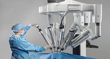 Organ nakli bekleyen obeziteli hastalara robotun kollarından gelen umut