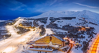 Palandöken’de mayıs ayında kar topu keyfi