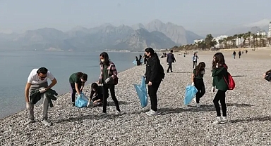 Sigaranın çevreye verdiği zararı göstermek için 