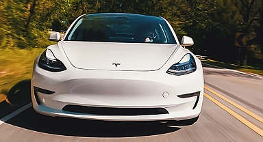 Tesla yine fiyat artırdı