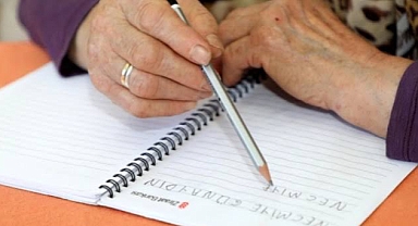 Türkiye'de okuma yazma bilenlerin oranı yüzde 97,6'ya yükseldi