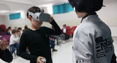 UEDAŞ, VR TEKNOLOJİSİ İLE ENERJİSİNİ GELECEĞE TAŞIYOR!