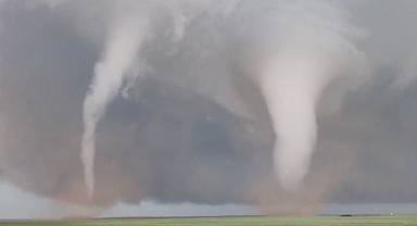 ABD'nin Colorado eyaletinde ikiz hortumlar görüntülendi 
