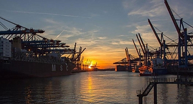 Alman sanayiciler ekonomide bu yıl durgunluk bekliyor