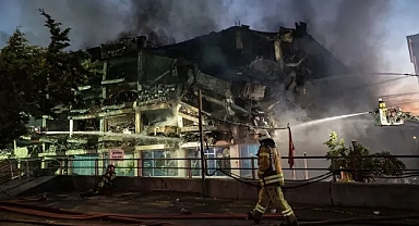 Başakşehir'deki fabrika yangını üçüncü gününde 