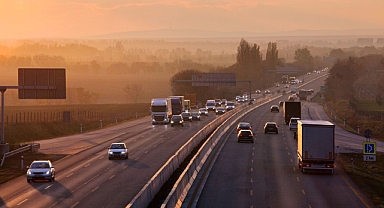 Bayramda yola çıkacaklara güvenli sürüş tavsiyeleri! 