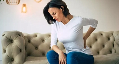 Beli ve sırtı rahatlatmak için yapılan ani dönme hareketlerine dikkat!