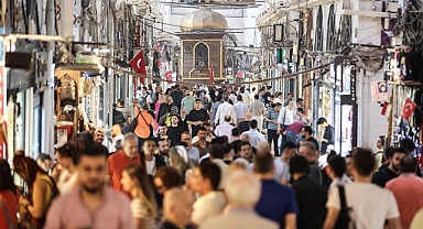 Dünya nüfusunun yaklaşık yüzde 3,6'sı doğduğu ülkenin dışında yaşamını sürdürüyor