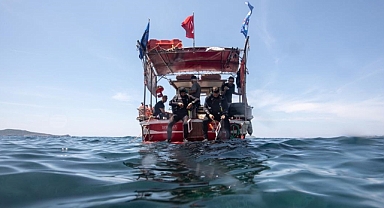 Ege Denizi'nde dalış yapan akademisyenler deniz çayırlarının ekolojik durumunu inceliyor