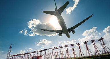 İklim değişikliği uçuş türbülanslarını artırıyor 