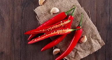 Neden acı biber yedikten sonra asla su içmemelisiniz?Hangi durumlarda su zararlıdır?