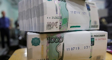 Ruble 15 ayın dibinde!