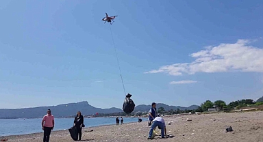 Sahildeki çöpler dronla toplandı