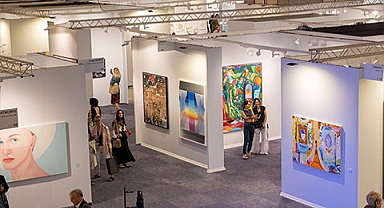 ‘Seni Sevmeyen Ölsün’ sergisi özel seçkisiyle Anna Laudel’de açıldı: Dönüşen arabesk 