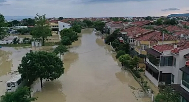 Tatil beldesi Erikli sular altında kaldı