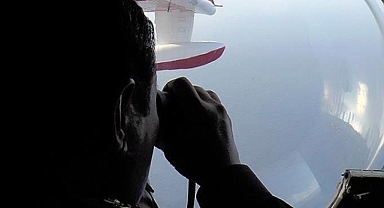 Titanik'in enkazına sefer yapan turistik denizaltıyı arama çalışmaları sürüyor