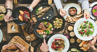 Uzmanlardan dikkat çeken uyarı! Her gün 1,6 milyon kişi bu gıdalar yüzünden hastalanıyor...