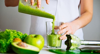 Abur Cubur Günü: Sağlıklı Atıştırmalıklarla Kendinizi Şımartın ve Mutlu Olun