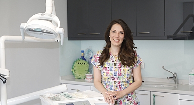 BEBEĞİNİZİN DİŞ BAKIMLARINA NE ZAMAN BAŞLAMALISINIZ?