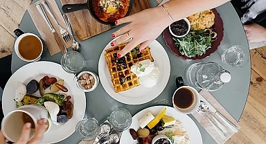 Kahvaltı Sofralarının Yeni Gözdesi: Dutlu & Hurmalı Dutella