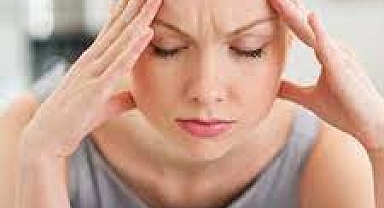 YAZ SICAKLARINDA BAŞ AĞRISINI ÖNLEMEK İÇİN 6 ALTIN KURAL