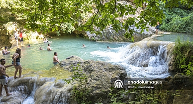Sündiken Dağları'nın yamacındaki Gürleyik Çayı doğasıyla dikkat çekiyor
