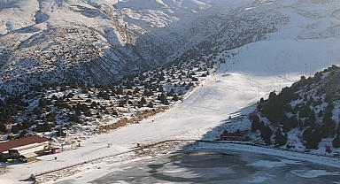 Beklenen kar yağmadı: Fransa'daki kayak merkezi, kapılarını kalıcı olarak kapattı