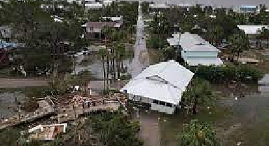 Idalia, Florida’yı 205 km hızla vurdu