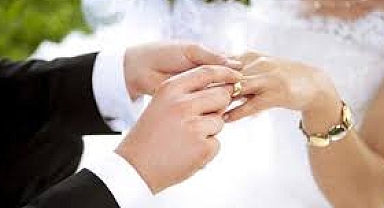 Yeni evlenen çiftlere faizsiz kredi 