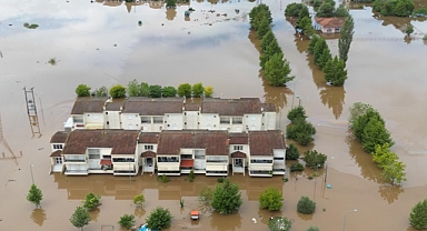 Artan iklim felaketlerinin önüne geçmek karbon emisyonlarını azaltmakla mümkün