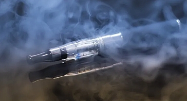 Elektronik sigara pıhtıya sebep oluyor! Uzman isimden dikkat çeken açıklama: Bu çılgınlığın son bulması lazım