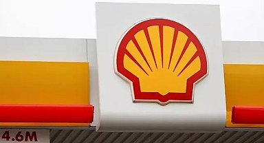 Aktivistlerin Kanarya Adaları yakınlarında petrol gemisine binmesinin ardından Shell, Greenpeace'e 2 milyon Euro'luk dava açtı