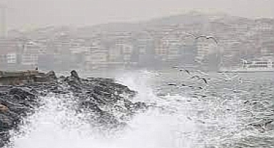 İstanbul'da 7 yıl aradan sonra kasımda kar yağdı