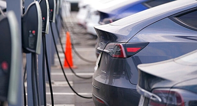 Elektrikli otomobiller 2024'te vites yükseltecek