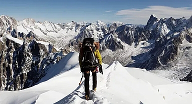 Mont Blanc: Batı Avrupa'nın en yüksek zirvesi iki yılda iki metreden fazla küçüldü