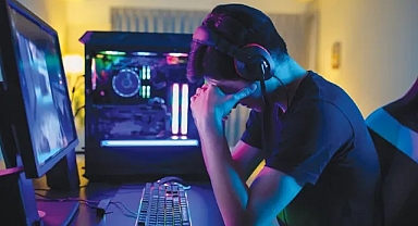 Böbrek taşı en çok teknoloji bağımlılarını seviyor! Teknoloji bağımlılarında risk çok yüksek