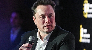 Elon Musk, Neuralink'in beyin çipinin ilk kez bir insana yerleştirildiğini duyurdu
