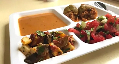  İşte İstanbul'da öğrencilere ücretsiz yemek veren işletmeler.