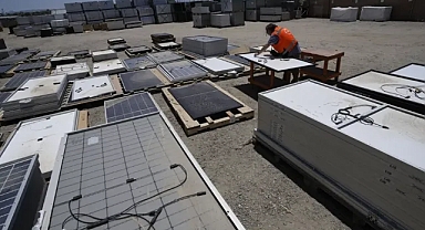 AB Politikası. Yeni AB kuralları uyarınca güneş paneli üreticileri imha masraflarını ödemek zorunda kalacak